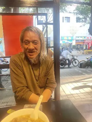 刘殿青