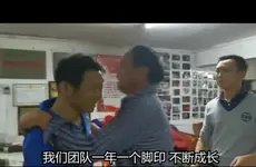 雷锋日|从流浪者到“搭桥人”，他每年帮助数百人回家