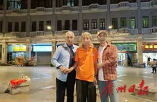 离家26年，户口已被注销，广州志愿者助流浪者回家