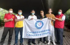 80后小伙端午节前与家人团聚