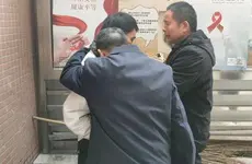 一句赌气的话他30年没回家 尚丙辉团队志愿者为他搭建起回家路