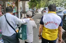 “广东省道德模范”尚丙辉联动各界救助力量 为流浪父子铺就回家路