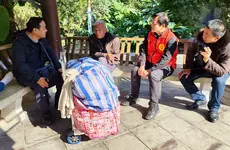 志愿者牵线 27年后他踏上回家路